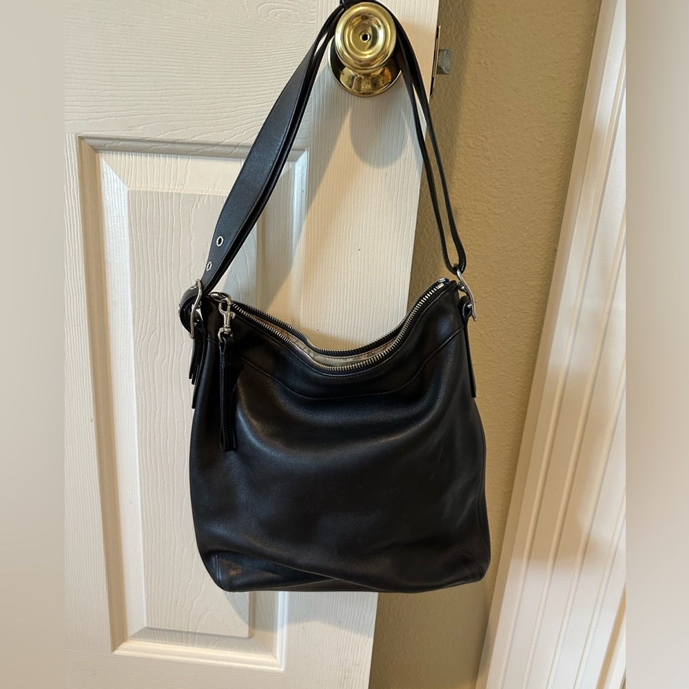 Coach Vintage H2S 9188 adjustable shoulder bag.